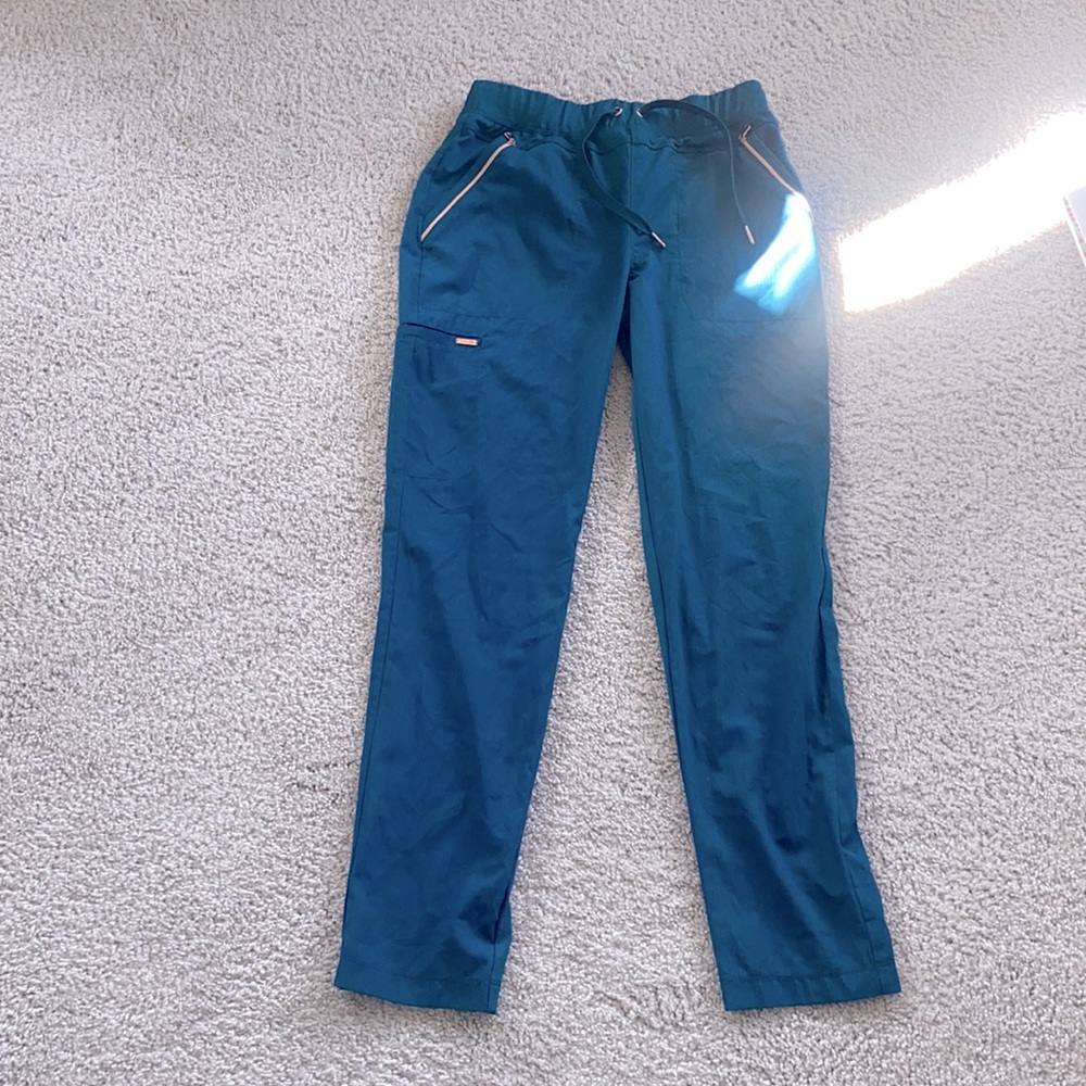 Cherokee Caribbean blue rose gold scrub pants